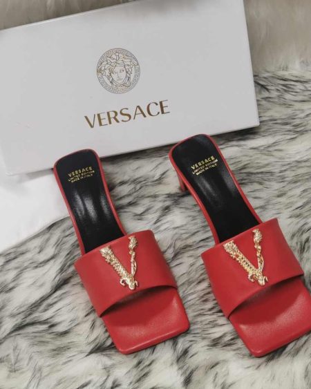 WALK IN STYLE VERSACE SLIDES FOR MEN AND WOMEN